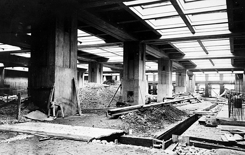 21. ZAGREB, DOLAC, unutrasnjost trznice (gradski trbuh) u izgradnji; snimio Vladimir Horvat, 1929.; inv. br. 59, br. neg. V-59.JPG